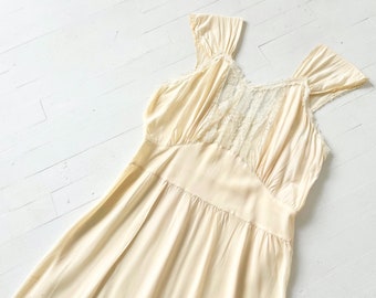 1940s Embroidered Cream Rayon Slip