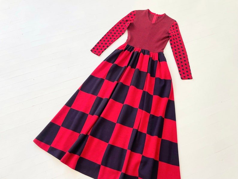 Robe longue en tricot de laine à carreaux rouge et bleu marine Rudi Gernreich années 60 image 8