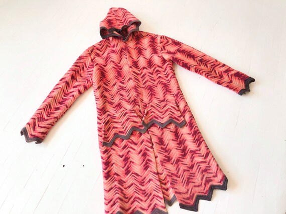 Vintage Hooded Pink Wool Zigzag Coat