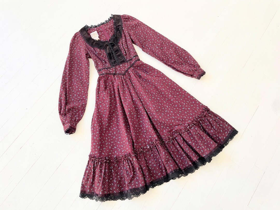 1970s Gunne Sax Plum Purple Dotted Floral Print Prairie Dress With ...