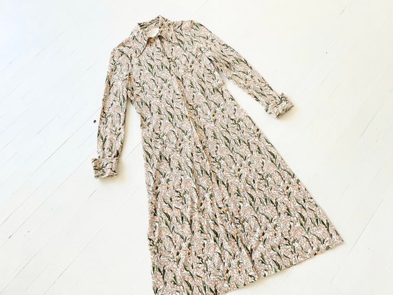 1970s DVF Tulip Print Knit Jersey Shirt Dress - image 1