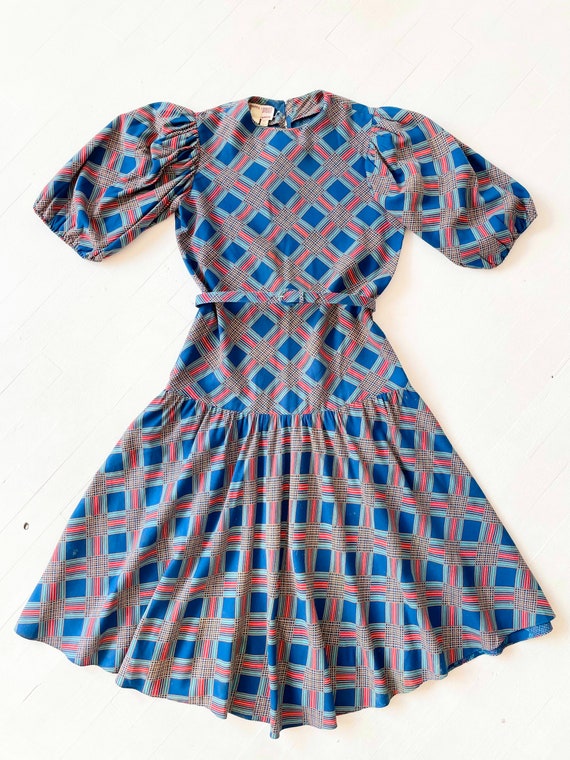 1980s Blue + Red Plaid Belted Puff Sleeve Dress - image 3