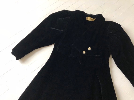 1930s Black Velvet Opera Coat - image 7