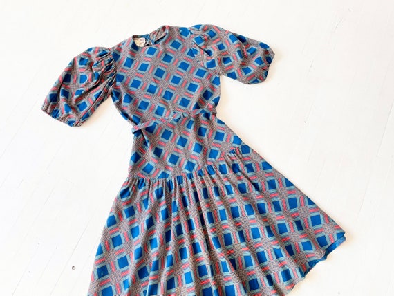 1980s Blue + Red Plaid Belted Puff Sleeve Dress - image 9