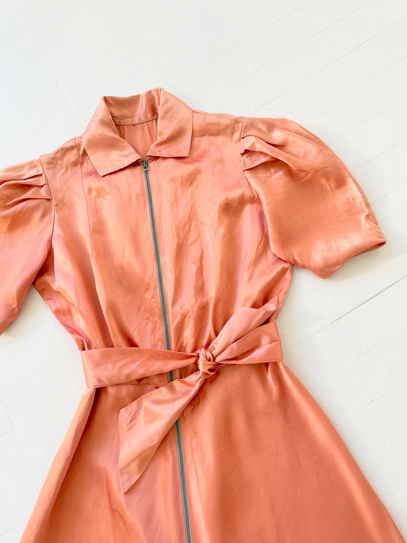 1940s Peach Pink Rayon Satin Puff Sleeve Zip Front Dress image 2