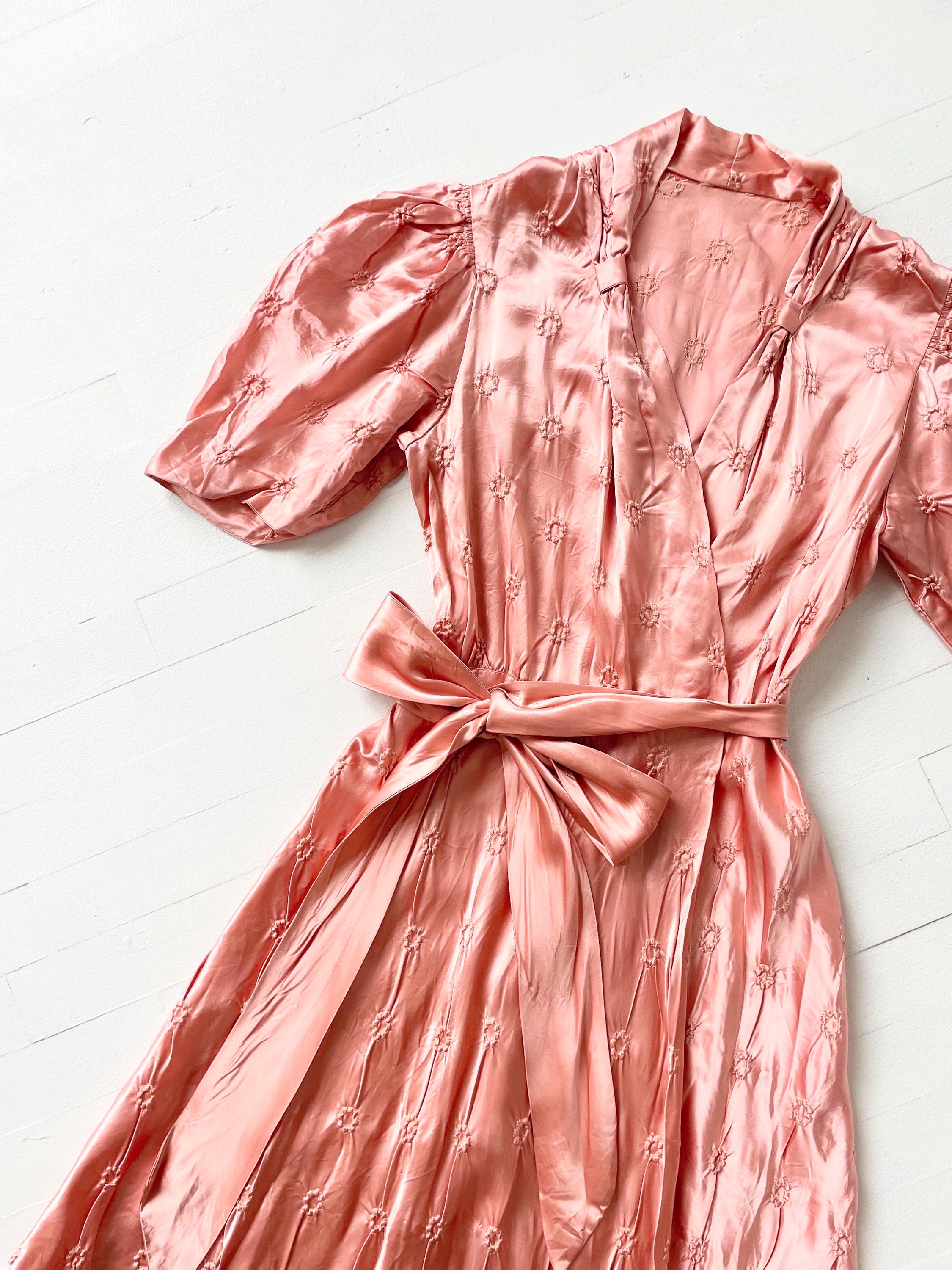 1940s Textured Pink Satin Puff Sleeve Dress / Robe - Etsy