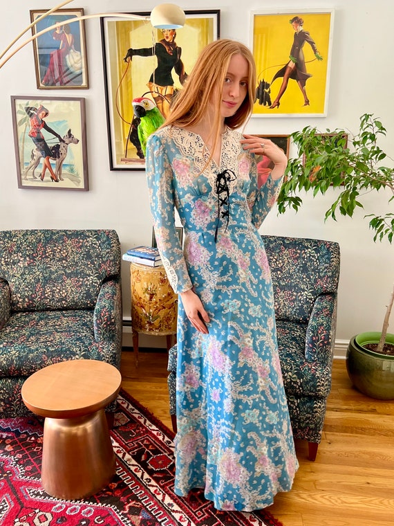 1970s Floral Lace Up Prairie Dress - image 4