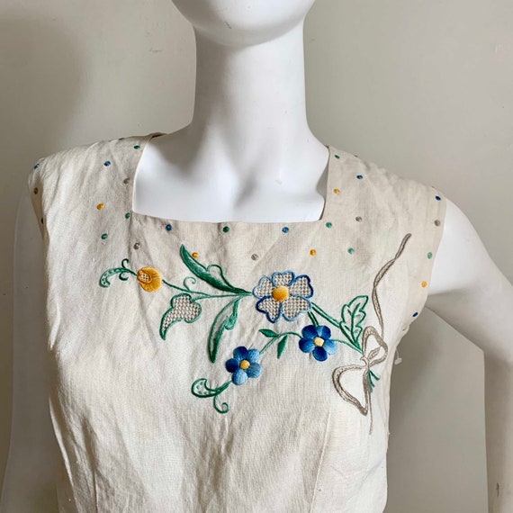 1950s Linen Exquisite Embroidery Set
