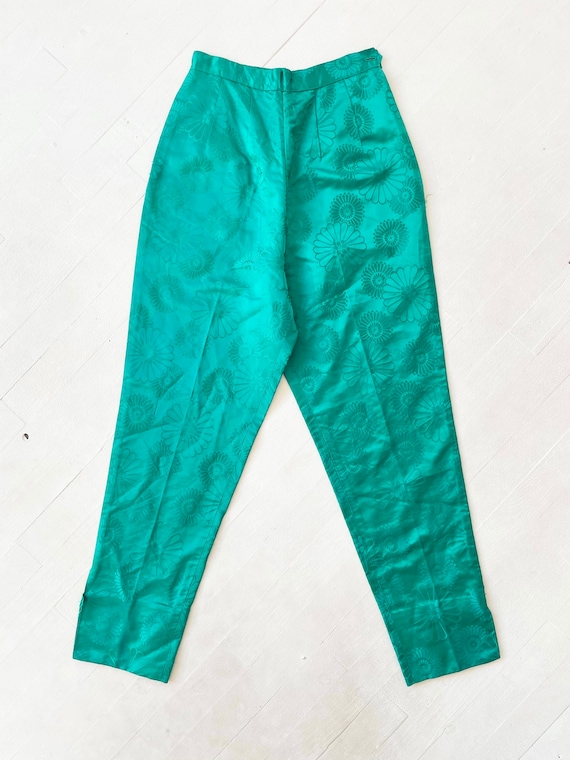 1960s Jade Floral Satin Cropped Pants - image 4