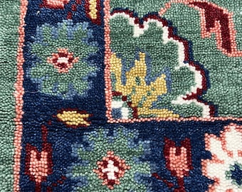 Hand Knotted Green Wool Rug: Traditional Floral Persian Style
