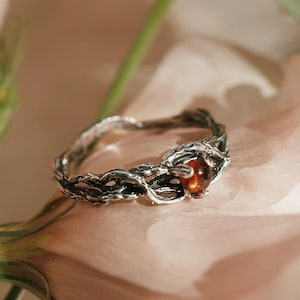 Burnt. Ring 4 - Silver branch ring, casual twig ring, solitaire floral ring, witchy botanical ring, tree nature ring, twig ring