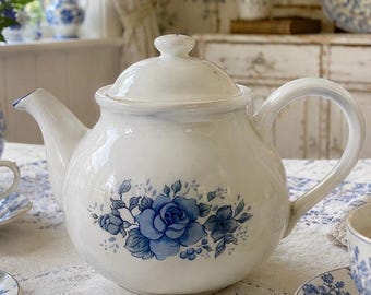 Blue Rose Ceramic Vintage Teapot Corelle Coordinates Stoneware 5-6 Cup Floral Teapot Tea Lover Gift Cottagecore Farmhouse Decor Blue Velvet
