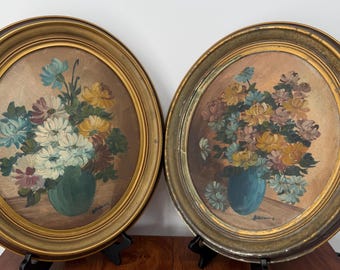 エドナ・ルイス・スタジオによるヴィンテージフローラルウォールアート、額装された花柄絵画2枚組、手描きのボタニカルアート、オーバルゴールドフレーム、コテージコアインテリア