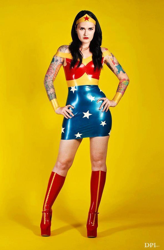 wonder woman latex Eyeshadow color for asian