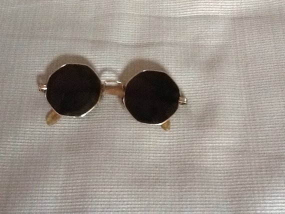 Vintage John Lennon Beatles wireframe sun glasses