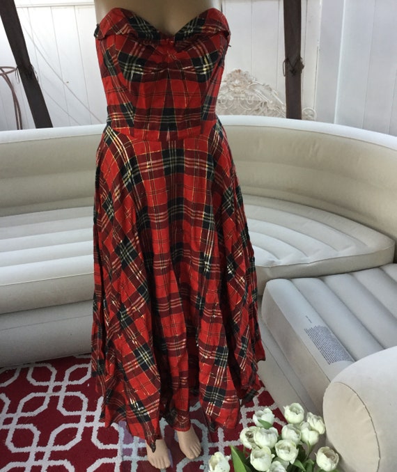 1950’s vintage strapless full skirt dress