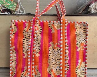 Bolsa acolchoada com estampa de tigre tibetano: bolsa de algodão feita à mão