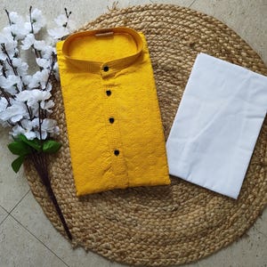 Conjunto de pijama Chikankari Kurta para hombre: ropa étnica de algodón con lentejuelas indias