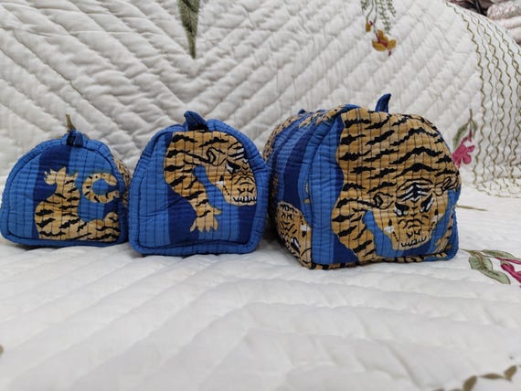 Sac De Toilette/toiletry Bag Imprimé Tigre - Coton Indien, Réversible, Matelassé - Taille Grande