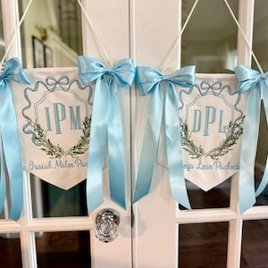 Personalized Baby Banner, Floral Crest, Welcome Banner with Bows, Baby Banner with bows, Hospital Door Sign, Baby Shower Gifts, New Borngift