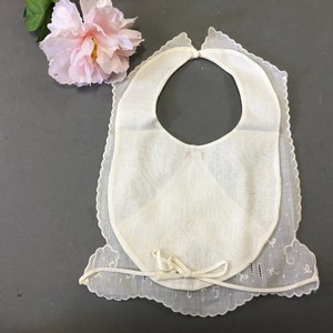 Antique Embroidered Baby Bib, 1900/20s White Lawn Unisex Special Occasion Bib, Vintage Baby Clothes Bib image 3