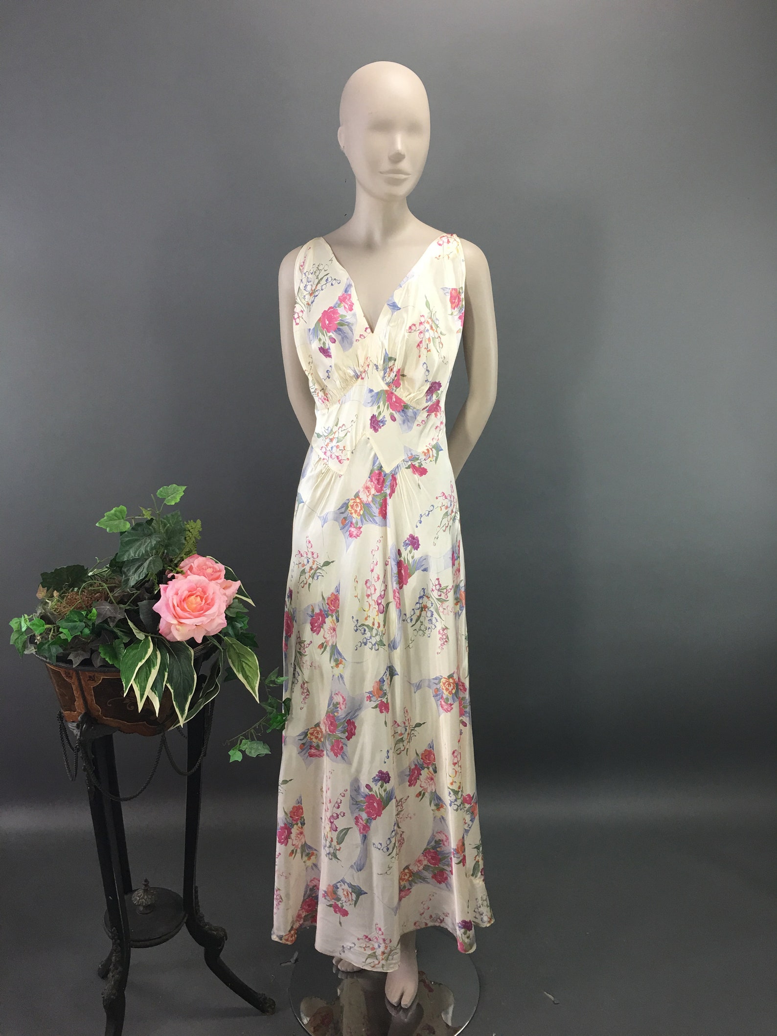 1940s Ivory Print Nightgown Vintage Size M Rayon Satin Bias | Etsy