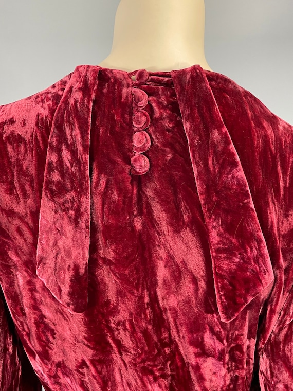 1930s Wine Velvet and Crepe Day Dress, Vintage M … - image 8