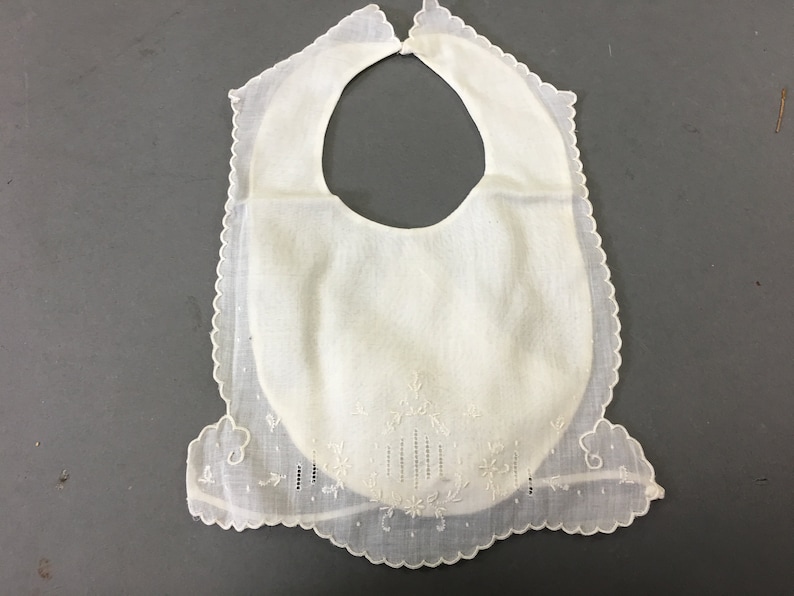Antique Embroidered Baby Bib, 1900/20s White Lawn Unisex Special Occasion Bib, Vintage Baby Clothes Bib image 1