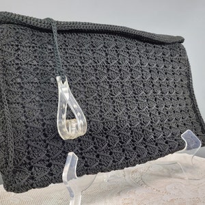 Bolso de mano grande vintage de los años 40 con cordón negro y asa de lucita, bolso de ganchillo para mujer, VFG