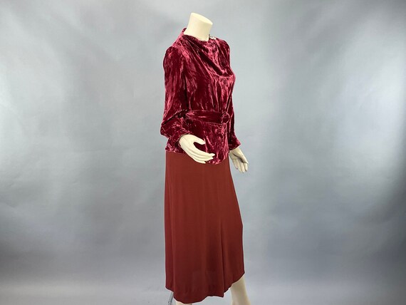 1930s Wine Velvet and Crepe Day Dress, Vintage M … - image 4