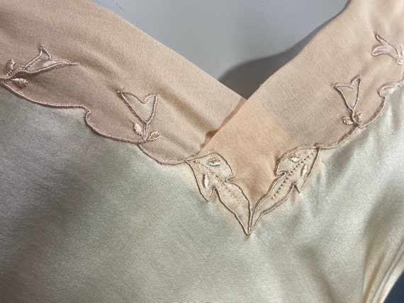 Vintage 1930's DEADSTOCK Peach Silky Rayon Bias C… - image 4