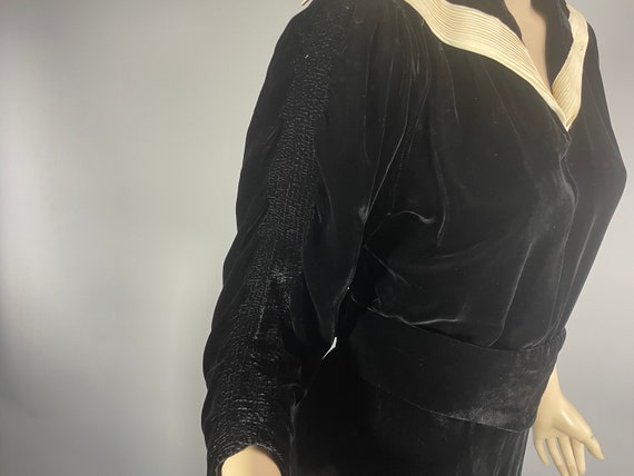 1930s Black Silk Velvet Dress, 30s Vintage S-M Wh… - image 6