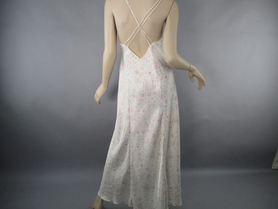 1980s Olga Floral Nightgown, Vintage Size M Satin… - image 9