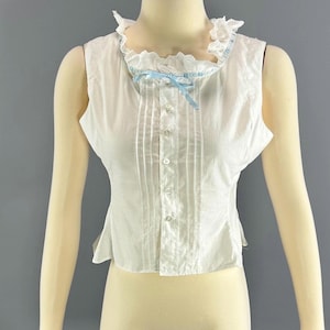 XS Vintage White Lace Cotton Soft Camisole Romantic Top Edwardian Style Lace Trim, Blue Satin Bow Ribbon Eyelet Sleeveless Shirt Blouse VFG