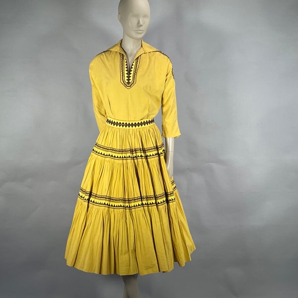 1950's Gold Brown Patio Dress, Vintage 50's Cotton Blouse and Full Skirt Set,Festival Square Dance  Southwestern Dress, ( XS Waist 24 ) VFG