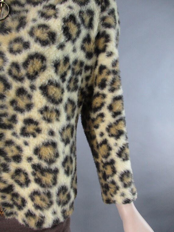 1960s 70s Faux Leopard Short Coat, Vintage Mod Zi… - image 7