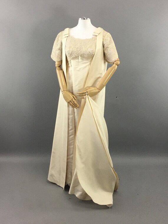 1960s Wedding Dress with Matching Cape, Small Vin… - image 10