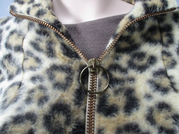 1960s 70s Faux Leopard Short Coat, Vintage Mod Zi… - image 3