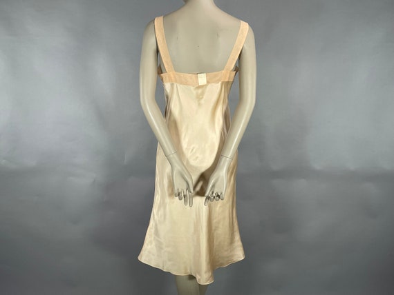 Vintage 1930's DEADSTOCK Peach Silky Rayon Bias C… - image 7