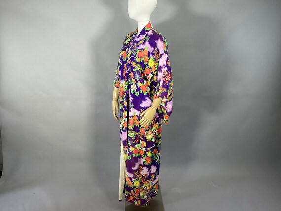 1940s Purple Long Kimono, Rayon Pagoda Chrysanthe… - image 8