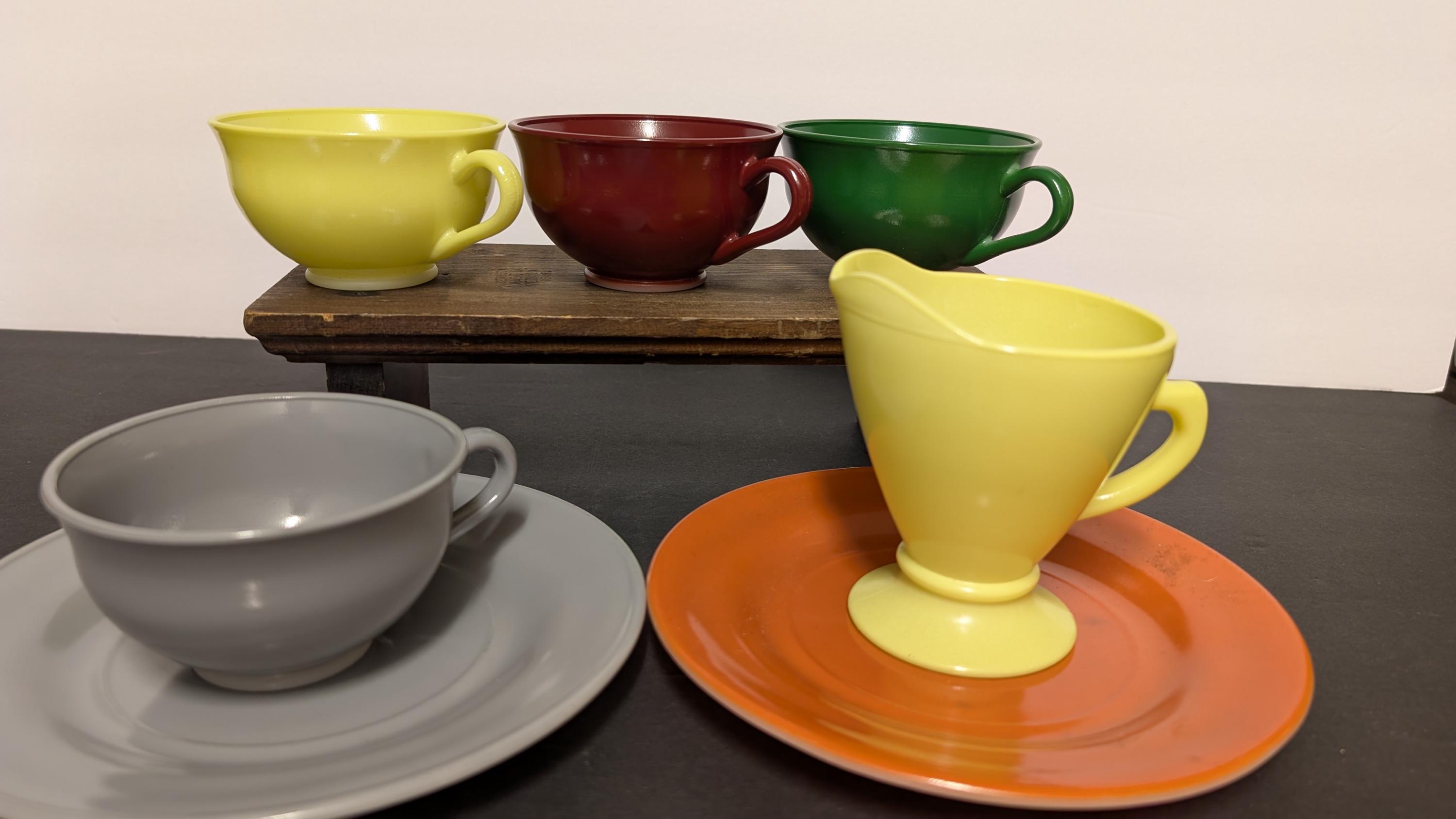 50s ヘーゼルアトラス Sierra Sunrise Plates レア Hazel Atlas Sierra