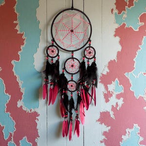 Red & Black Dreamcatcher | Gothic Web-Inspired Feather Wall Hanging | Spiritual Meditation Decor | Tribal Home Decor | Bedroom Dreamcatcher