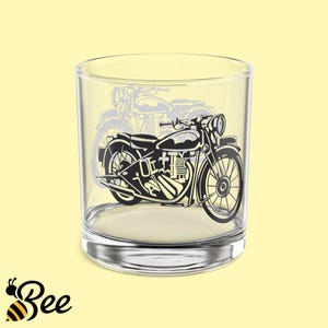 Vintage Motorcycle Rocks Glass, niestandardowy kubek do whisky, retro barware, prezent dla miłośnika motocykli, prezent urodzinowy dla taty