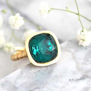 Cocktail Kristall Ring, Kristall Gold Ring, Smaragd Grün Kristall Ring, Smaragd Grün Kristall Ring, Geschenk für sie, Statement Grün Kristall Ring