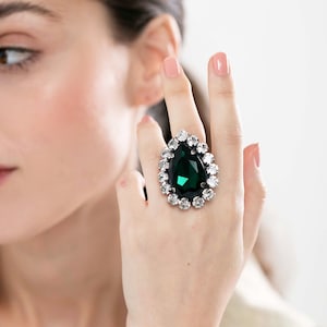 Cocktail Ring, Emerald Cocktail Crystal Ring, Statement Emerald Green Ring, Oversize Emerald Crystal Adjustable Ring, Crystal Green Ring