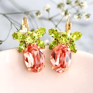 Peach Drop Earrings, Rose Peach Crystal Earrings, Pink Peach Crystal Earrings, Floral-Inspired Dangle Earrings, Bridesmaids Earrings.