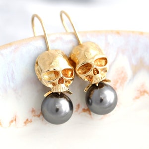 Skull Earrings, Gothic Bride Earrings, Skull Drop Earrings, Sugar Skull Earrings, Gothic Wedding Earrings, Gray Pearl Gold Drop Earrings.
