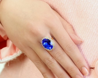 Blue Cocktail Ring, Sapphire Blue Crystal Ring, Blue Statement Crystal Ring, Royal Blue Adjustable Ring, Blue Crystal Gold Oval Ring