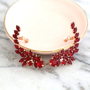 Pendientes de cristal rojo trepador, pendientes de puño de oreja rojos, pendientes de cristal trepador de novia, pendientes de granate rojo trepador, joyas de rubí