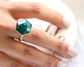 Emerald Ring, Emerald Green Cocktail Ring, Crystal Statement Ring, Crystal Cocktail Ring, Emerald Crystal Ring, Gift For Her, Green Ring